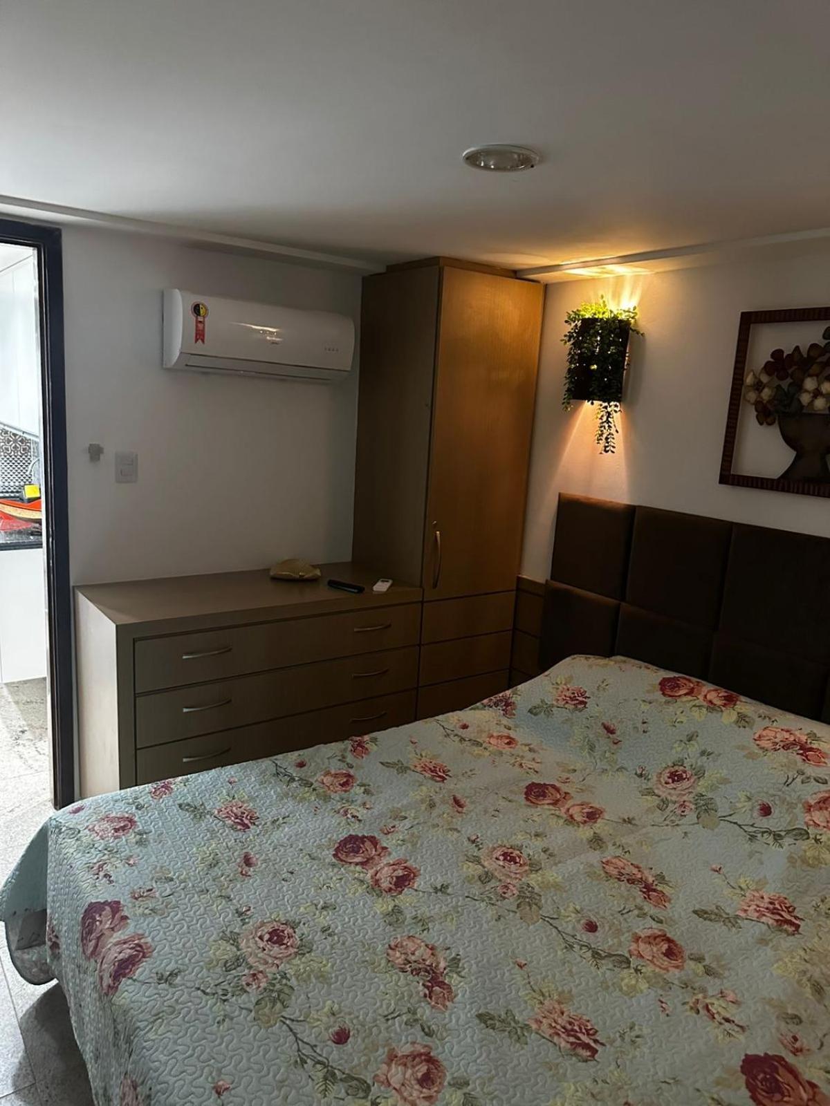 Flat Beira-mar 107 *